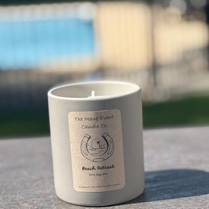 12 oz. 100% Soy Wax Beach Retreat Candle –Hand-Poured Summer Candle, Ocean Breeze & Coastal Scent, Relaxing Eco-Friendly Home Fragrance