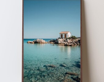 Fotografía de una casa de campo mediterránea: Arte minimalista para la pared junto al mar (Descarga digital)