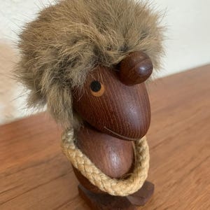 Vintage Hans Bølling Troll – Danish Mid Century Teak & Fur Figurine – Orskov Denmark Original – Scandinavian Modern Design