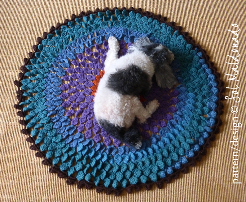 CROCHET PATTERN Pet Rug Crochet Pattern Flower Round Comfy Mat Photo tutorial Instant DOWNLOAD crochet pattern mat petfriendly