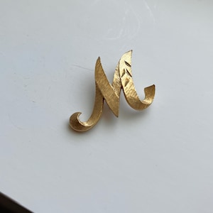 Vintage Mamselle Letter M Brooch, Signed Mamselle Gold Tone Initial Monogram Pin, Retro 1960s 1970s Cursive Alphabet Personalized Gift Jewel