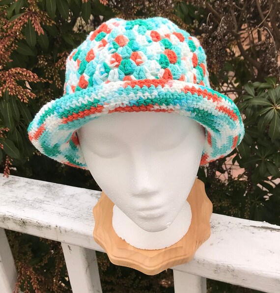 Crochet Sun Hat in Coral, Green, Blue and White - Etsy display picture 2