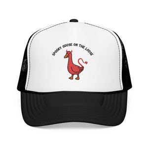Spooky Goose Trucker Hat: Funny Devil Goose - Halloween Boho Cap
