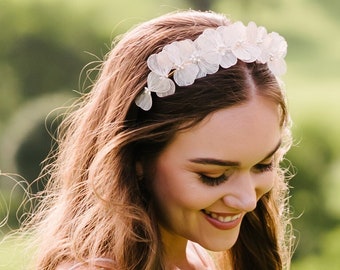 White Bridal Headband White Flower Crown Flower Headband Wedding Headband Wedding Flower Crown White Bridal Flower Crown White Bridal Crown