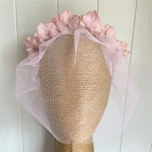 Blush Pink Hydrangea Headband Race Day Flower Crown Melbourne Cup Fascinator Spring Racing Carnival Headband Flower Headpiece with Veil