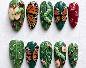 Uñas postizas 3D hechas a mano con diseño de insectos de jardín / Arte realista de orugas, mariposas y hojas / Juego de almendras adorables con motivos de naturaleza verde