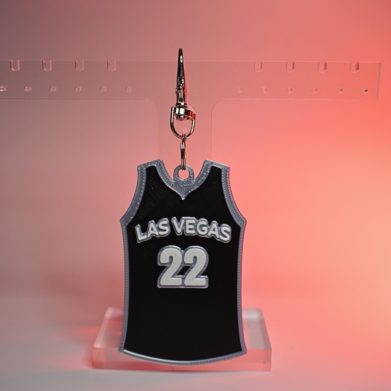 Llavero con la camiseta del equipo de la WNBA Las Vegas - 22
