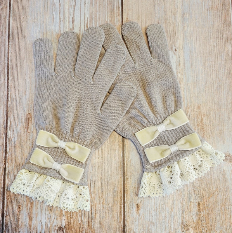 Made to Order: Double Bow Gloves Beige