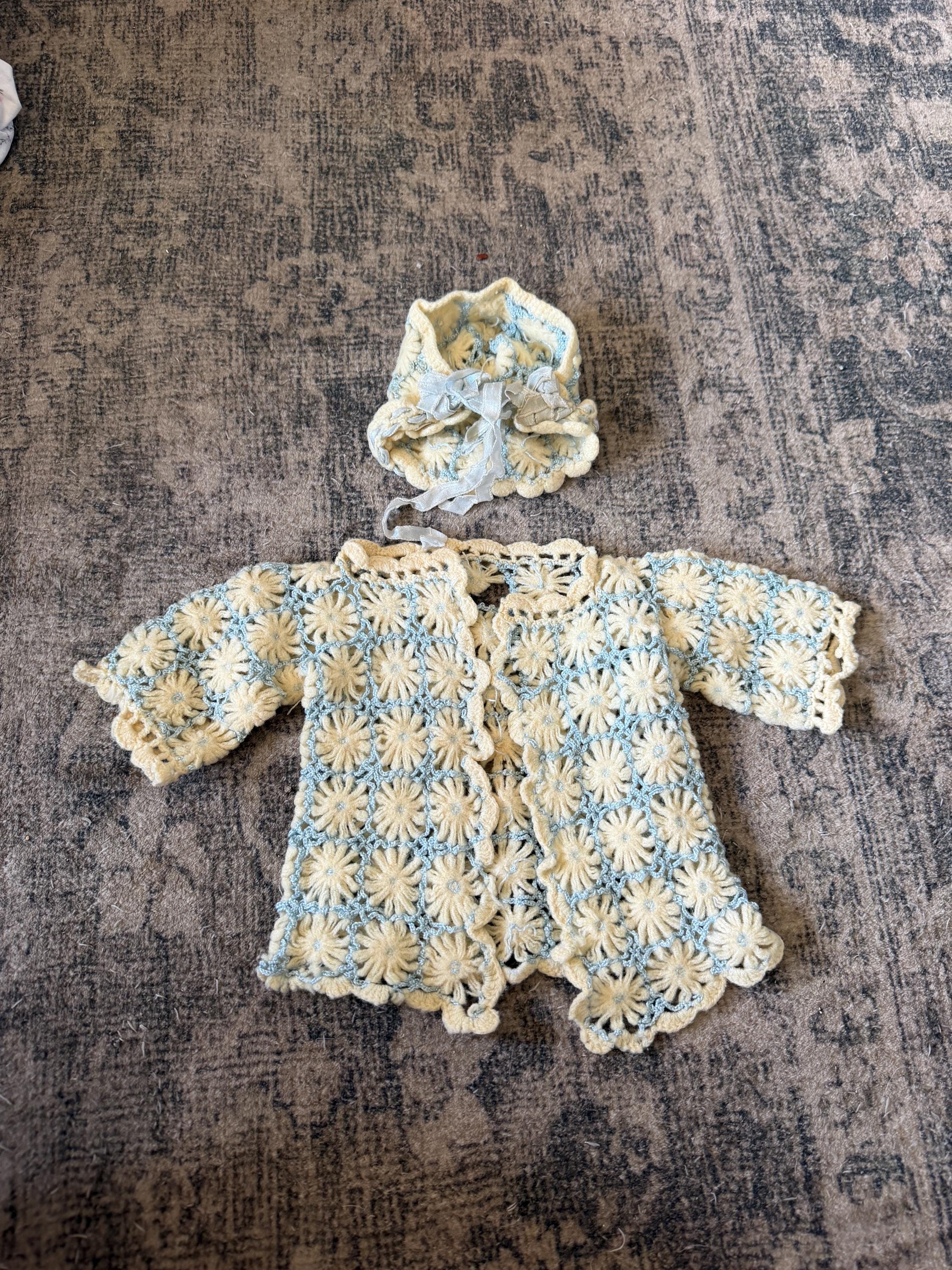 19 Crochet Bonnet Patterns with Pixie, Scallop, and Vintage Styles 19 Crochet Baby Bonnet Cardigan Set