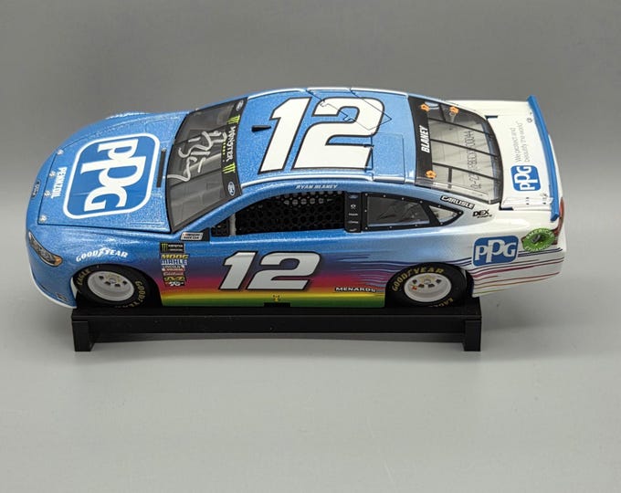 Single Car Track Slant Freestanding Display 1/24 scale