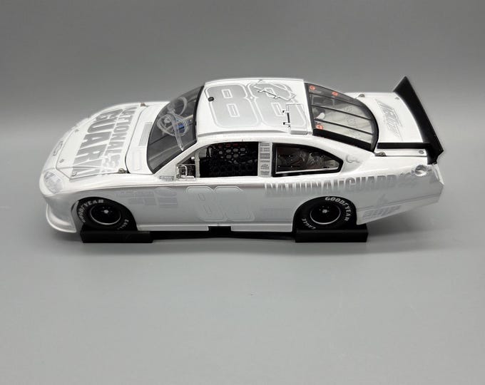 Single Car Slanted Desk Or Wall Display 1/24 Scale