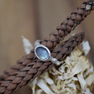 Silver ladies rings with stone, Statement ring Labradorite Stone ring, organic Silver Ring, Nature Inspired Jewelry