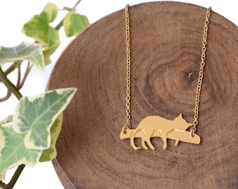 Collier de chat minuscule, chat sur une balançoire, collier de chat d’or, cadeau pour les amoureux de chat, pendentif de chat, bijoux de chat, chaton d’or, collier de chat Dainty