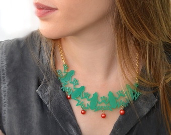 Collier de déclaration, collier de Noël, collier funky de grenouille, pendentif ornement, collier drôle, collier de grenouille de danse