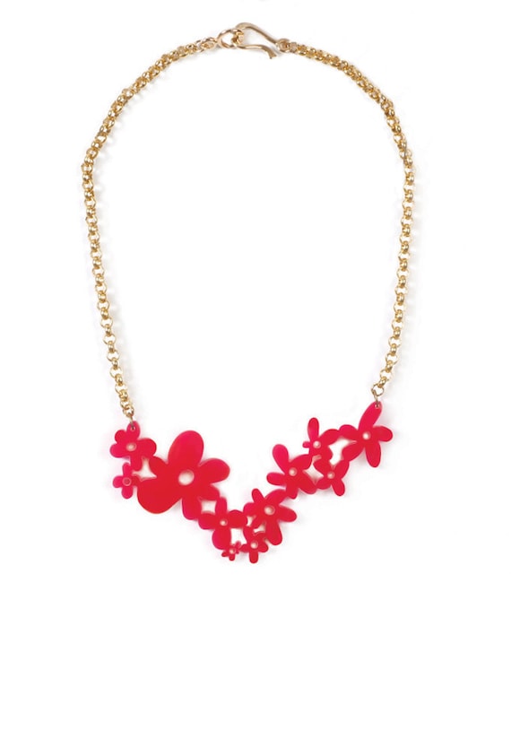 Red Statement Necklace Plexiglass Flower Necklace Valentine s Day Gift Red Flowers Whimsical Necklace Flower Pendant Flowers Charm Etsy