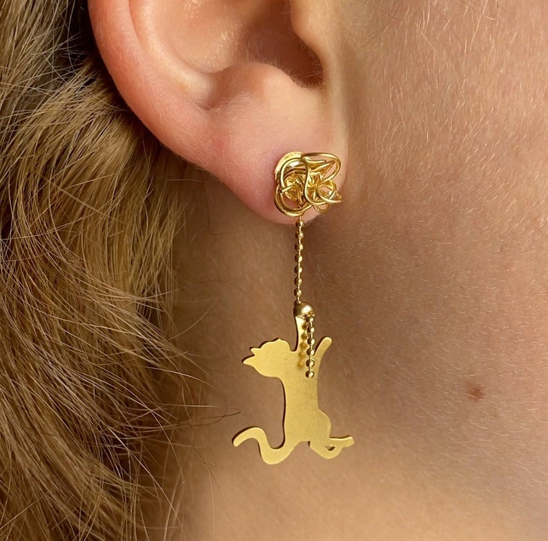 Cat dangle earrings Clearance