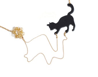 Kätzchen Halskette, schwarze Katze Halskette, Katze Mädchen Geschenk, Mutter der Katzen Geschenk, Tierliebhaber Schmuck, Katze mit Garn, Statement Anhänger, Katze mit Wolle