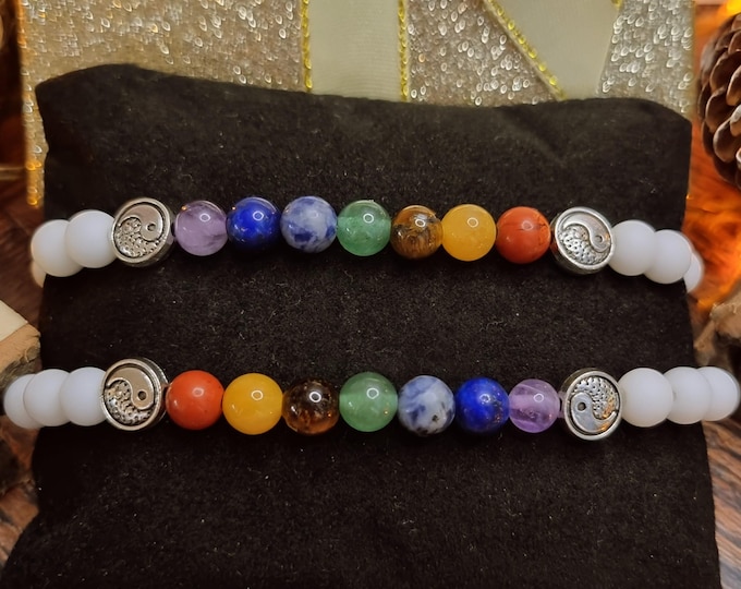 Chakra Flow – Handmade bracelet with white stone beads and natural chakra stone beads | Yin & Yang symbol