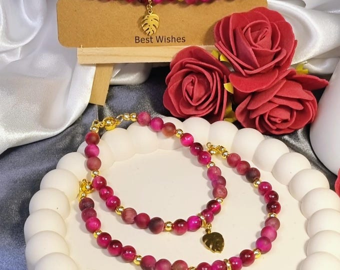 Armband Tigerauge Fuchsia mit Monstera-Charm