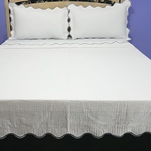 Quilted Coverlet and Pillow sham Scalloped Embroidery 400 Thread count White 100% cotton Sateen