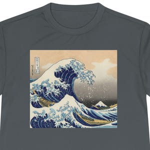 The Great Wave off Kanagawa T-shirt, Hokusai Japanese Art Tee, Ukiyo-e Shirt, Japan Inspired Clothing, Kanagawa Wave Graphic Tee
