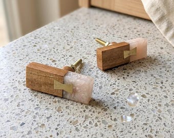 Handcrafted Resin Furniture Knob: Modern Cabinet Hardware