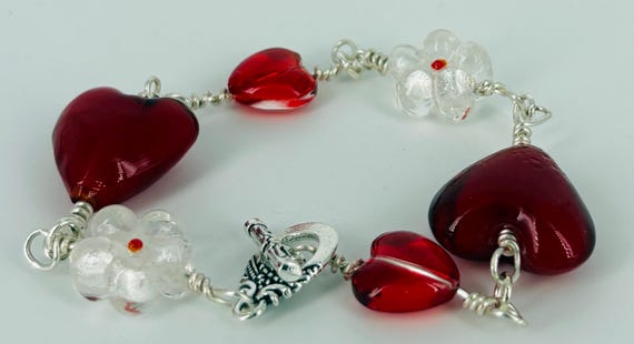 Hearts and flowers bracelet RED and WHITE glass beads