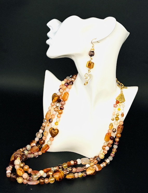 Biggest jewellery trends 2026. Big, bright, amber-coloured Agate & Glass Bead Necklace: 3-Strand Coffee Colors + EARRINGS