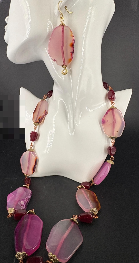 Pinky-Purple large Agate 'slices' and red stone bead necklace with free matching earrings