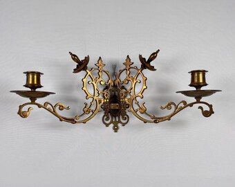 Aplique de pared antiguo de latón con forma de piano, portavelas victoriano de estilo gótico francés, circa 1900.
