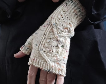 Cable Knit Fingerless Gloves in Merino Wool