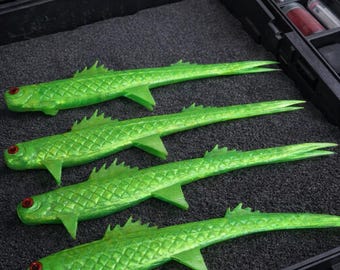 Green V-Tail Killer – Handmade 20 cm