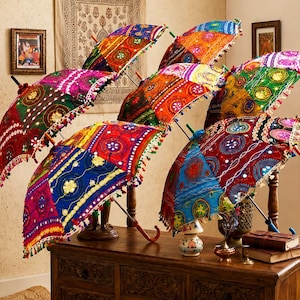 Handgjort parasoll i Rajasthani-patchwork | Färgglada indiska bohemiska bröllopsdekorationer (set om 2)
