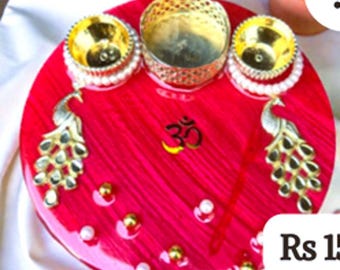 Piatto da puja in resina fatto a mano con disegno Om / Piatto decorativo per rituali puja