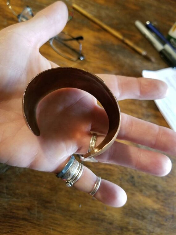 Signed copper dog bracelet - image 6