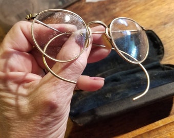 Vintage folding gold filled reading glasses with original case