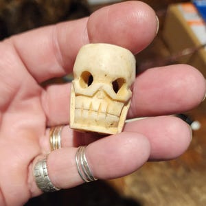 Handcarved bone skull dread bead