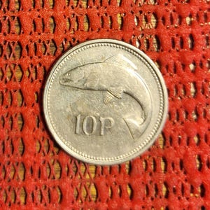Ireland 10 pence salmon and harp coin