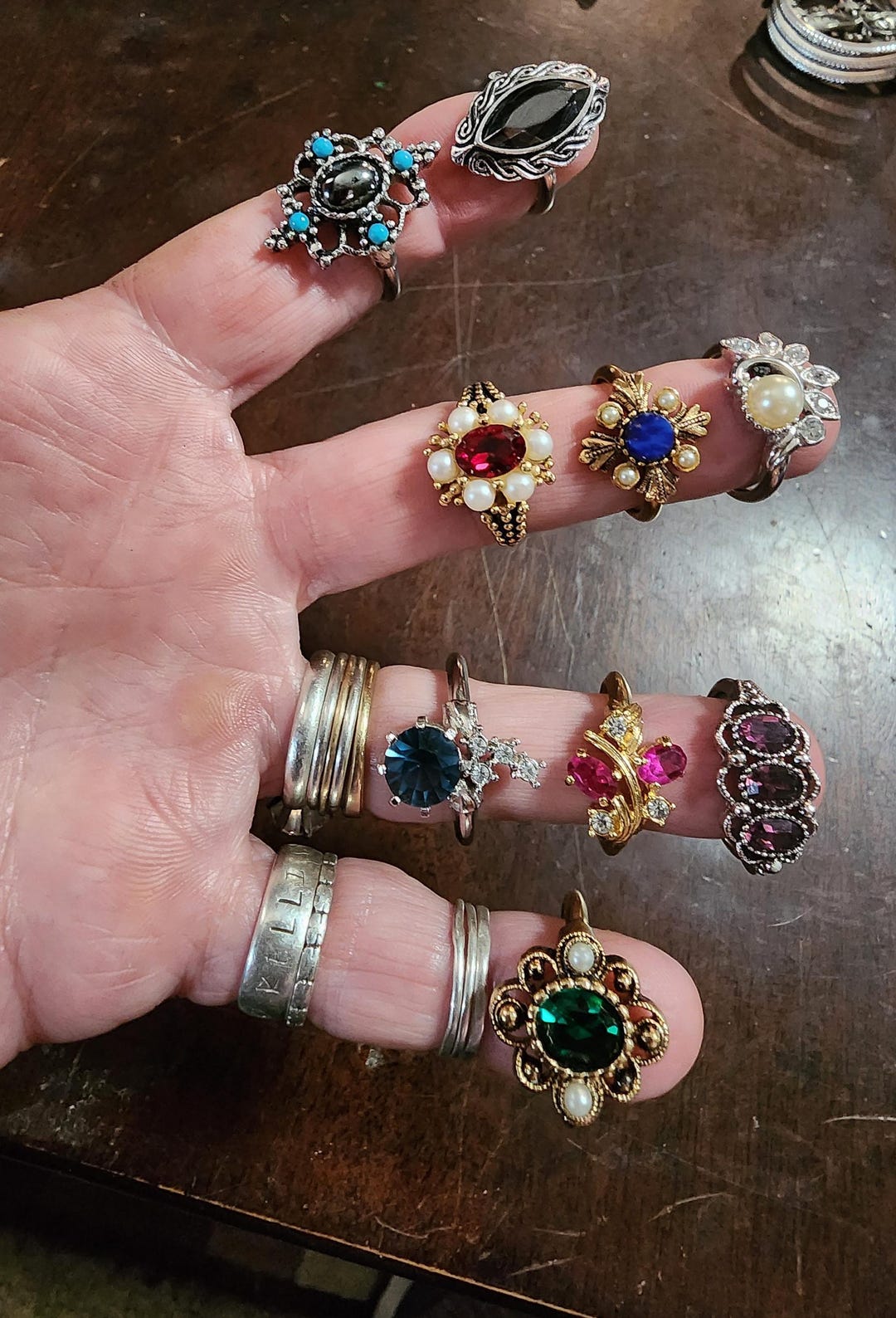 Avon 9 Vintage Rings - Etsy