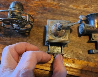Metal vintage miniatures that function appropriately