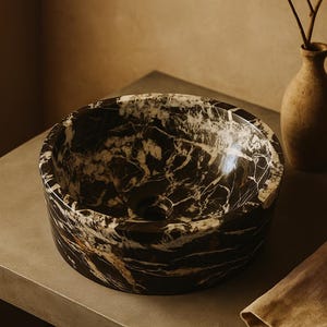 Lavabo de mármol negro pulido a mano: decoración de baño contemporánea