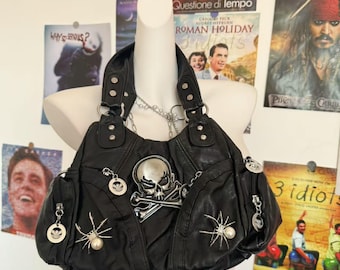 Bolso de hombro Y2K para mujer, diseño emo con parche de calavera, bolso de mano de piel sintética suave, bolso cruzado, accesorios Y2K, bolso de hombro con correa cruzada