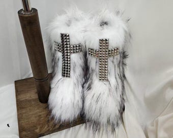 Gothic Y2K Faux Fur Ankle Boots Silver Studded Cross Ornament Grunge Alt Fluffy Winter Mid‑Calf Boots Unisex Party Streetwear Footwear