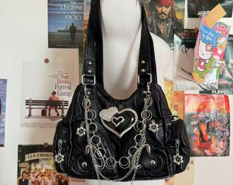 Y2K Emo Shoulder Bag Women Love Heart Punk Design Girl Soft PU Leather Tote Bag Grunge Crossbody Bag Y2K  Shoulder Bag with Crossbody Strap