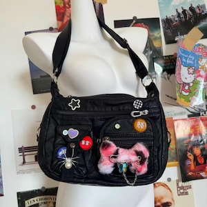 Y2K Small Crossbody Bag Women Goth Plush Bone Random Bottle Caps Design Girl Soft PU Leather Tote Bag Crossbody Bag Y2K Accessories Cute Bag