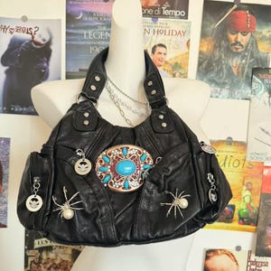 Y2K Shoulder Bag Women Metal Patch Emo Design Girl Soft PU Leather Tote Bag Crossbody Bag Y2K Accessories  Shoulder Bag with Crossbody Strap