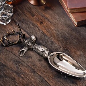 Vintage Reindeer Handle Ice Scoop: Antique Silver Aluminum Barware