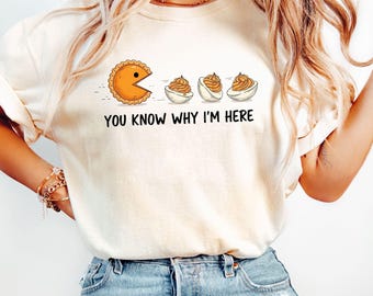 Camiseta divertida de Ação de Graças da Comfort Colors, com estampa de ovos recheados e torta.