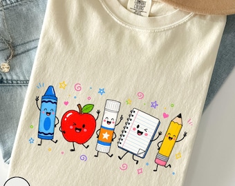 Zurück zu Schule Komfort Farben Shirt, Süßes Schulzubehör T-Shirt, Lehrer Shirt, Crayon Apple Bleistift Notebook Grafik T-Shirt, Erster Tag Outfit