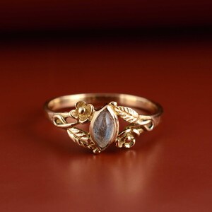 Anello in ottone con pietra di luna / Gioielli boho con foglie floreali / Anello fatto a mano con pietre preziose ispirato alla natura per donna